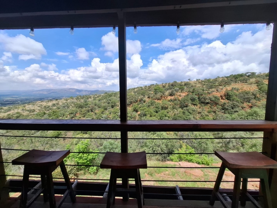 5 Bedroom Property for Sale in Waterkloof East North West